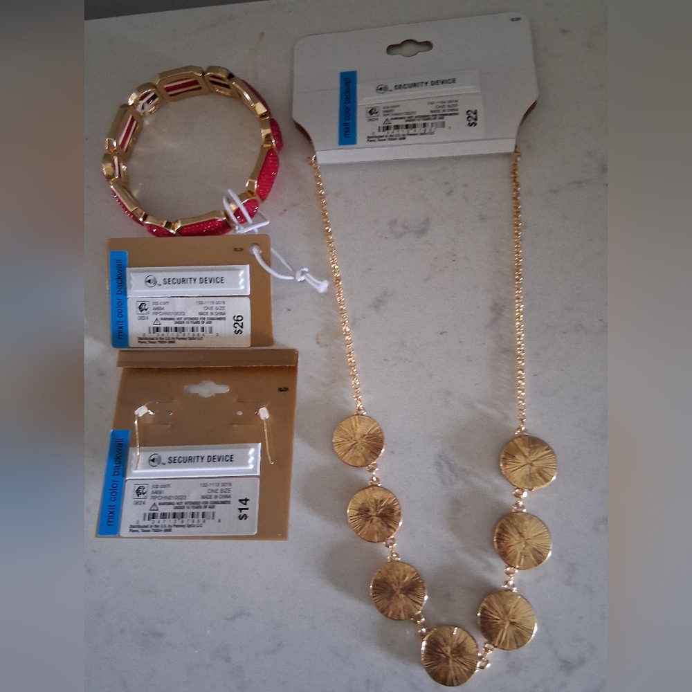 3 Piece Red and Goldtone Jewelry Ensemble - Picture 6 of 6
